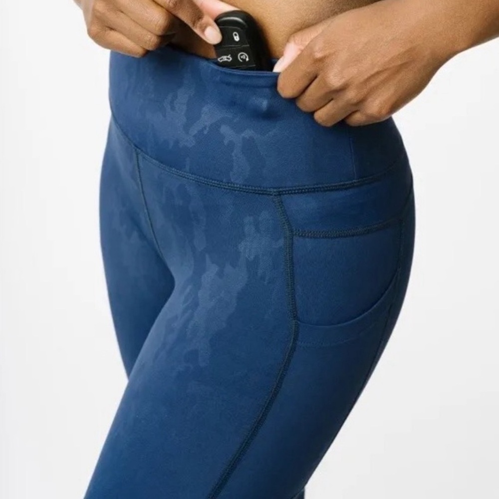 Zyia Dark Navy Camo Light n Tight Leggings